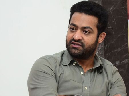 ఎన్టీఆర్ మూవీపై కాపీ ఆరోపణలు, కేసు వేయకుండా రచ్చ చేస్తున్న ప్రముఖుడు!