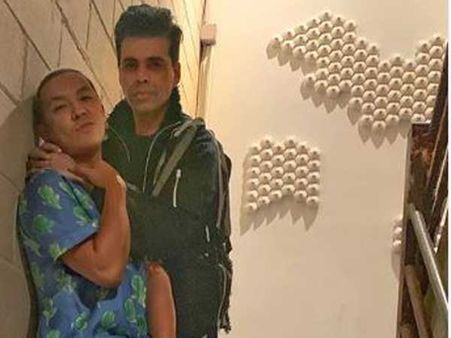 ఈ ఫోటోయే సాక్ష్యం.... అతడు, అతడితో ప్రేమలో? టాప్ డైకెక్టర్ రిలేషన్‌షిప్ హాట్ టాపిక్!