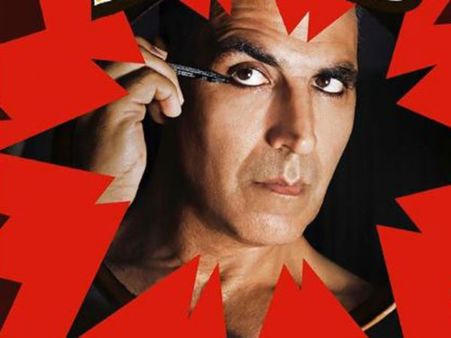 లక్ష్మీబాంబ్ పేలింది.. అక్షయ్‌ కుమార్ క్రేజీగా... బాంబు లాంటి స్టోరి అంటూ పోస్ట్