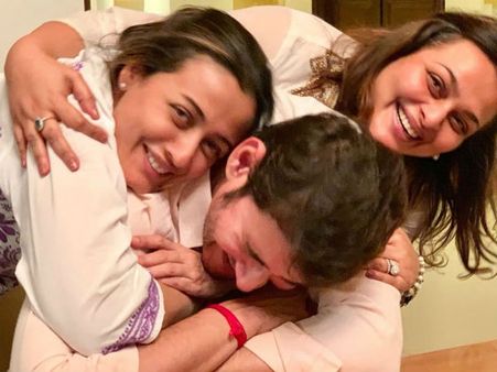 మహర్షి 100 కోట్ల జోష్.. మహేష్‌ను కుమ్మేసిన అక్కాచెల్లెళ్లు..