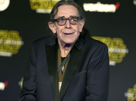 ప్రముఖ హాలీవుడ్ నటుడు, ‘స్టార్ వార్స్’ ఫేం పీటర్ మేహ్యూ ఇక లేరు