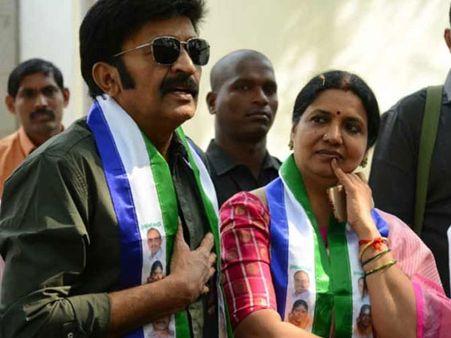 ప్రత్యేక హోదా తెస్తారు.. ప్రామిసింగ్ లీడర్ జగన్.. ఇంత బలంగా ఎందుకు చెబుతున్నామంటే: జీవిత రాజశేఖర్