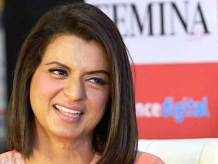 ఎవరితో పడుకోవాలో.. ఎలాంటి బట్టలు వేసుకోవాలో ఆయనే డిసైడ్.. కంగన సొదరి ఫైర్