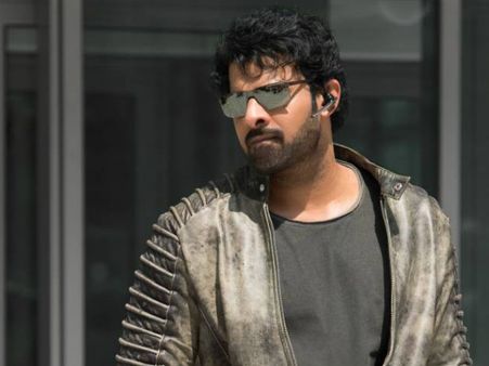 ప్రభాస్ కోసం మరో హై రేంజ్ బడ్జెట్.. సెట్స్‌కే రూ.30 కోట్లు..