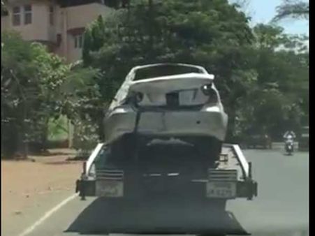 ముంబైలో ‘సాహో’ ఛేజింగ్ సీన్లు...ఈ కారు పరిస్థితి చూశారా?