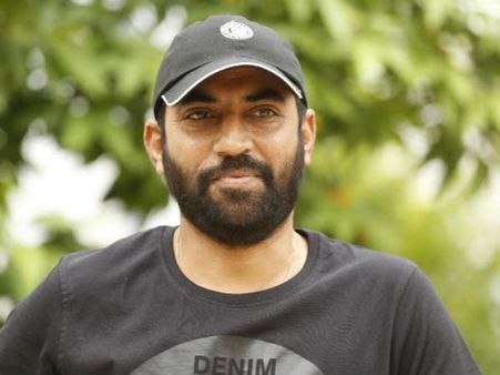 టాలీవుడ్ దర్శకుడి క్రేజీ ప్రాజెక్ట్... స్పోర్ట్స్ డ్రామా బయోపిక్‌తో..