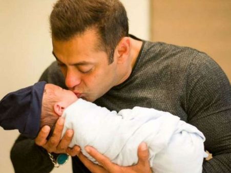 పెళ్లికాకుండానే సల్మాన్ ఖాన్ తండ్రి .. కన్నబిడ్డ కోసం కండలవీరుడు..!