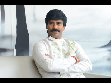 నాగార్జున మాట నిలబెట్టాను.. మెగాస్టార్ క్రమశిక్షణతో.. సురేష్ కొండేటి