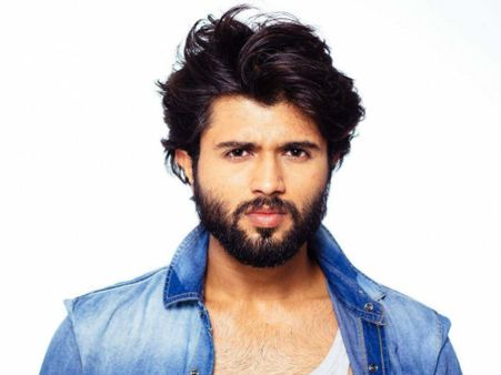 మెగాస్టార్ టైటిల్‌‌తో విజయ్ దేవరకొండ డేరింగ్.. నెక్ట్స్ మూవీ స్టోరి అదేనట!