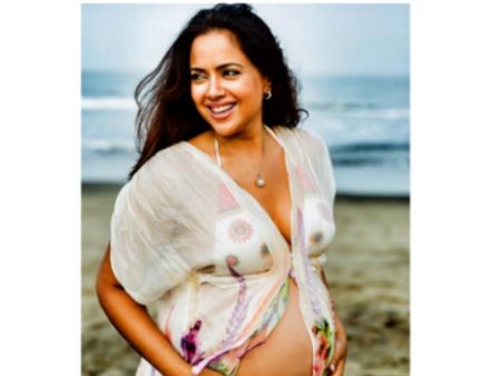 ట్రోల్స్ చేస్తున్న వారికి సమీరా కౌంటర్.. అదే ప్రెగ్నెన్సీ లుక్‌తో నోరు మూయించింది