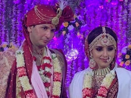 గుట్టు చప్పుడు కాకుండా హీరోయిన్ వివాహం (ఫోటోస్)