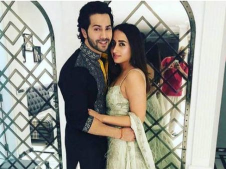 ఆ ప్రచారం నమ్మొద్దు.. హీరో పెళ్లికి మా సినిమాకు సంబంధం లేదంటున్న దర్శకుడు!