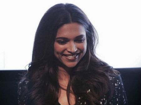 కంటతడి పెట్టిన దీపిక పదుకోన్.. షూటింగ్‌లో భావోద్వేగానికి గురై..