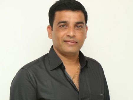 భారీ రేటుకు దిల్ రాజు ‘సాహో’ డీల్... ఆశ్చర్యపోతున్న ట్రేడ్ వర్గాలు!