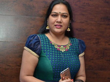 విజయ నిర్మలకు మనమంతా సెల్యూట్ చేయాలి: హేమ