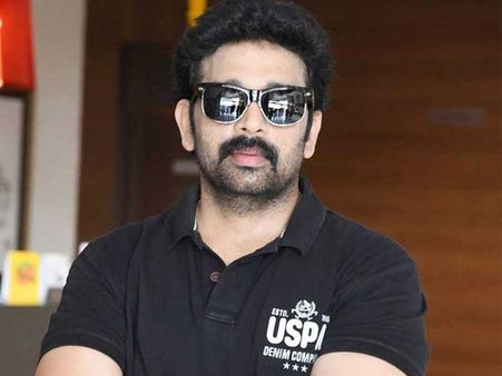 వైఎస్ జగన్ మారాడు... విమానంలో జరిగిన ఘటన గుర్తు చేసుకున్న జేడీ!