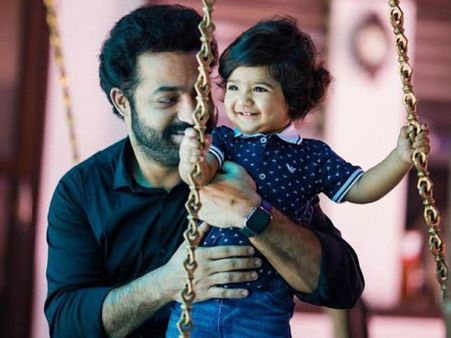 లిటిల్ జూనియర్ ఎన్టీఆర్‌కి ఏడాది.. వైరల్ అవుతున్న తారక్ చిన్నకొడుకు పిక్స్