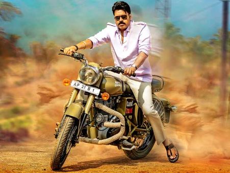 బాలీవుడ్ పయనమైన పవన్ కళ్యాణ్ మూవీ.. ఆసక్తికర టైటిల్ పెట్టేశారు