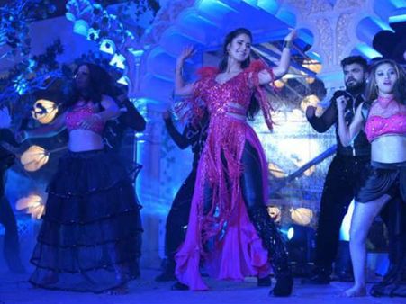 రూ. 200 కోట్ల పెళ్లి వేడుకలో కత్రినా కైఫ్ డాన్స్ పెర్ఫార్మెన్స్, వీడియో వైరల్!