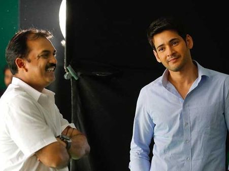 కొరటాలను హత్తుకున్న మహేష్.. అట్రాక్టివ్ మెసేజ్ పెట్టాడు