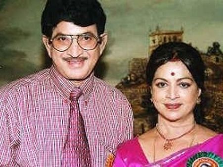 ‘కృష్ణ-విజయ నిర్మల పెళ్లికి నలుగురమే సాక్షులం, నా బ్యాచిలర్ రూములోనే కలుసుకునే వారు’