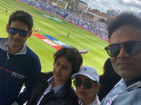 ఇండియా-ఆస్ట్రేలియా వరల్డ్ కప్ మ్యాచ్‌లో సందడి చేసిన మహేష్ బాబు!