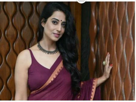 సెట్లో హీరోయిన్‌పై గూండాల దాడి... షూటింగ్‌లో గొడ్డును బాదినట్టు.. పోలీసుల అండతో