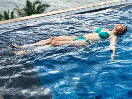 కాజల్ చెల్లెలి బికినీ గేర్.. ఆల్రెడీ పెళ్ళైపోయిన ఈ అమ్మడి వాలకం చూస్తుంటే!