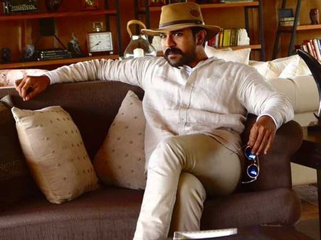 చిరంజీవిని మరిపిస్తున్న రామ్ చరణ్.. ఫిదా అవుతున్న మెగా ఫ్యాన్స్