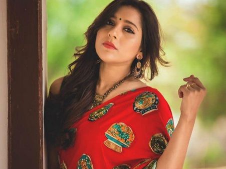 యాంకర్ రష్మిని టార్గెట్ చేసిన చమ్మక్ చంద్ర.. పరువు తీశాడు!