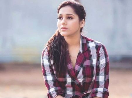 ఒక్క దర్శకుడు కూడా ఆ ఛాన్స్ ఇవ్వడం లేదు.. డబ్బులిస్తే రెడీ.. ఓపెన్‌గా చెప్పేసిన రష్మి