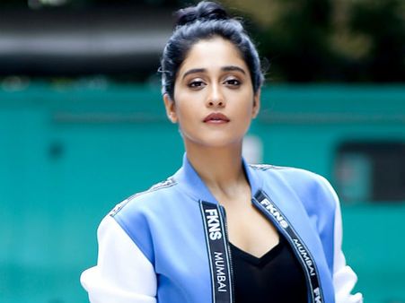 రహస్యంగా హీరోయిన్ రెజీనా నిశ్చితార్థం.. అసలు మ్యాటర్ ఏంటి?