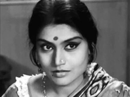 ప్రముఖ గాయని, నటి ఇకలేరు.. సంతాపం తెలిపిన ముఖ్యమంత్రి