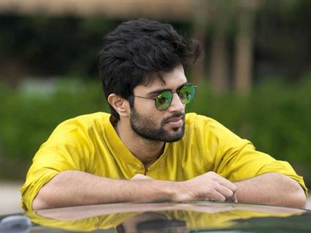 ఇదీ విజయ్ దేవరకొండ క్యారెక్టర్.. సోషల్ మీడియాలో వైరల్ అవుతున్న న్యూస్