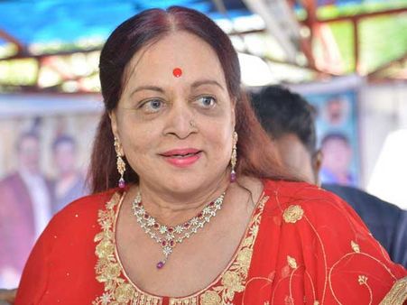 విజయ నిర్మల మృతిపై సమంత, కాజల్, రాశి ఖన్నా, ఈషా రెబ్బా సంతాపం