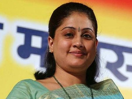 పిల్లల్ని కనకపోవడానికి కారణమిదే.. దిక్కులేనిదాన్నయిపోయా: విజయశాంతి