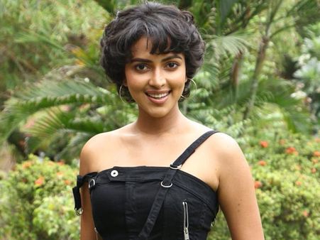 నగ్న వీడియోను షేర్ చేసిన అమలా పాల్.. ఈ సీన్ చూసిన తర్వాత..