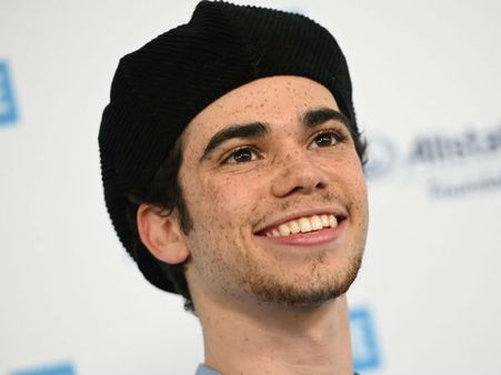 హాలీవుడ్ యువ నటుడు కన్నుమూత.. 20 ఏళ్ల వయసులోనే తిరిగి రాని లోకాలకు!