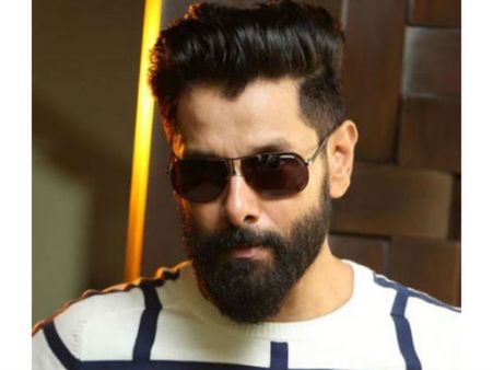 భయంకరమైన, దూకుడు స్వభావం గల పాత్రలో విక్రమ్