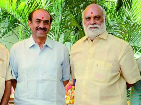 దగ్గుబాటి సురేష్ బాబుపై రాఘవేంద్ర రావు షాకింగ్ కామెంట్స్.. లెక్కలు సరిగా చూపాలంటూ!