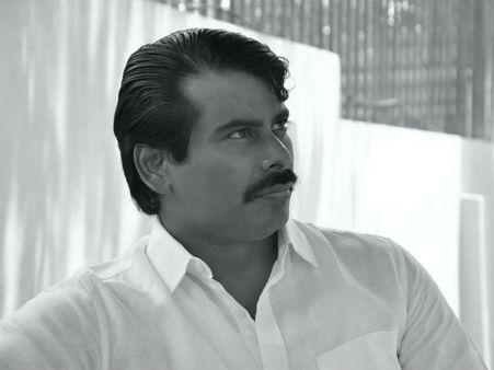 వంగవీటి రంగాను మళ్లీ చూసినట్లుంది.. సురేష్ కొండేటి గెటప్ గురించి దర్శకుడు ధవళ సత్యం