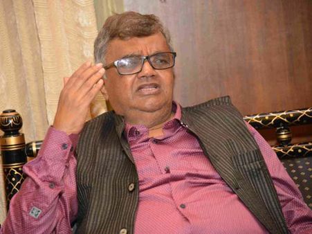 ప్రముఖ దర్శకుడు మరణంపై రూమర్లు.. సినీ పరిశ్రమను కుదిపేసిన వార్త