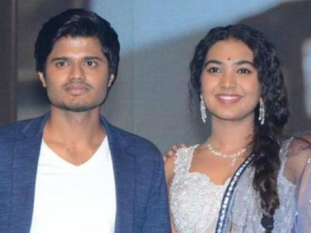 అందుకే శివాత్మికకు దూరంగా ఉన్నా.. అలాంటి ఫీలింగ్ కలుగొద్దని.. ఆనంద్ దేవరకొండ