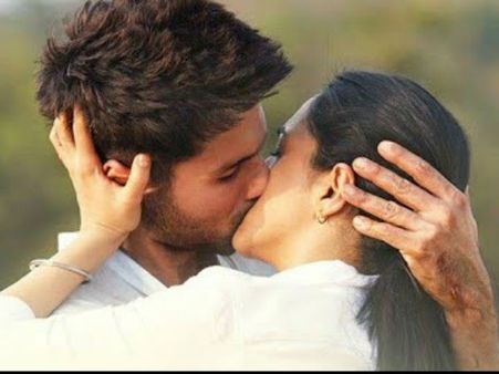 బాక్సాఫీస్ దుమ్ముదులుపుతున్న కబీర్ సింగ్.. కియారా, షాహిద్ హంగామా