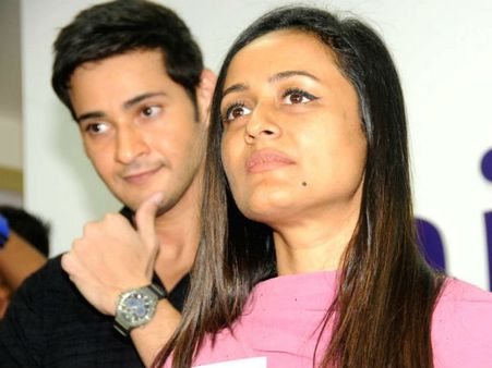 ఆడవాళ్ళ విషయంలో ఆ హీరో.. మహేష్‌ గురించి ముందు ఆయనకే చెప్పా.. నమ్రత