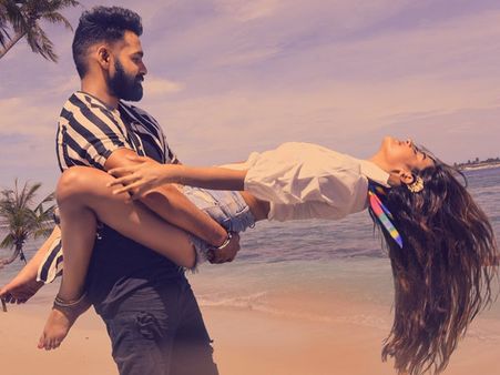 ఎక్స్‌పోజింగ్ కాకుండా చాలా చేశాను.. చూడు నీకే తెలుస్తుంది.. నిధి అగర్వాల్