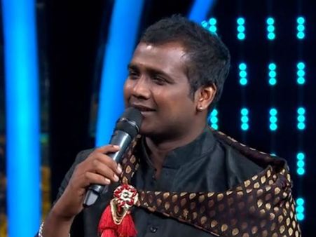 బిగ్ బాస్ హౌస్‌లో ఆరవ పార్టిసిపెంట్.. సింగర్ రాహుల్ ఎంటర్.. పాటలతో హంగామా