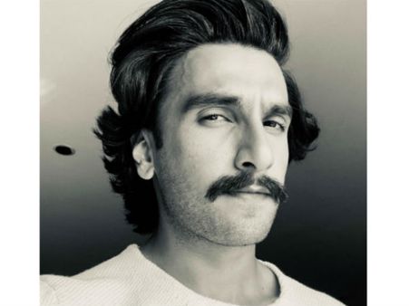 కపిల్ దేవ్ కసి కనిపిస్తోంది.. అచ్చం ఆయన లాగే ఉన్నాడుగా!