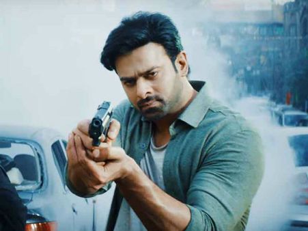 ‘సాహో’ రిలీజ్‌పై రూమర్లు... అసలు నిజం ఇదే?