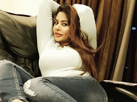 ప్రదీప్ గురించి శ్రీరెడ్డి ట్వీట్, జీవితం అంటే అంతేనా? పెళ్లికి దూరంగా...